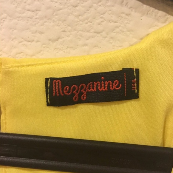 Yellow romper - Picture 4 of 4